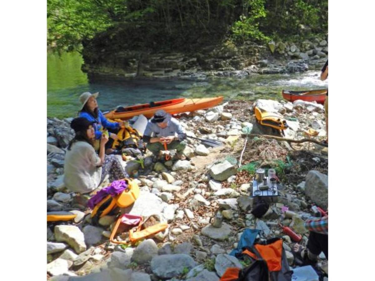 四万温泉 あやめや旅館 中之条町 エクステリア 写真