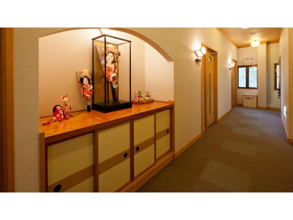 四万温泉 あやめや旅館 中之条町 エクステリア 写真